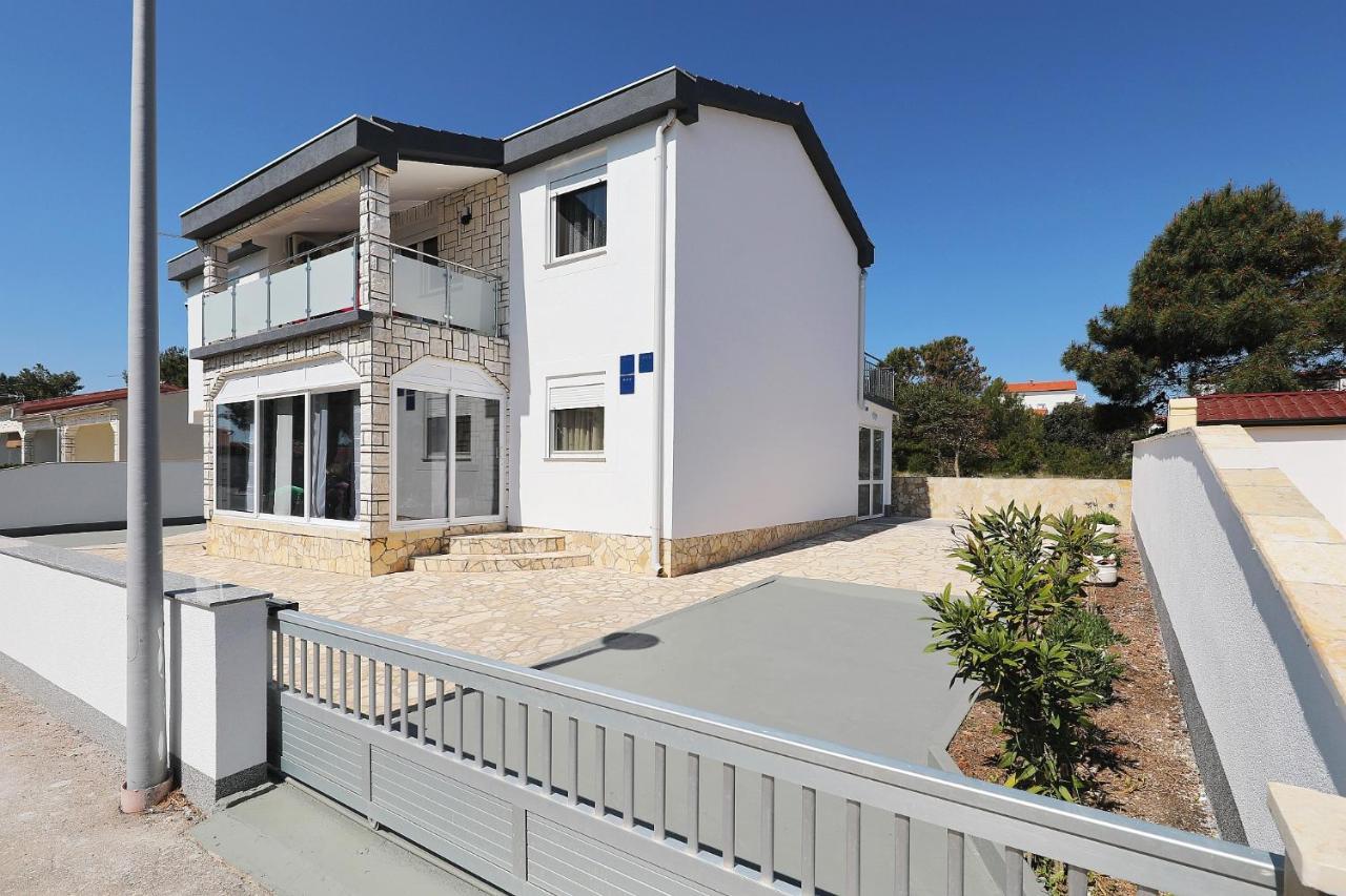 Apartmani Nella Vir Εξωτερικό φωτογραφία